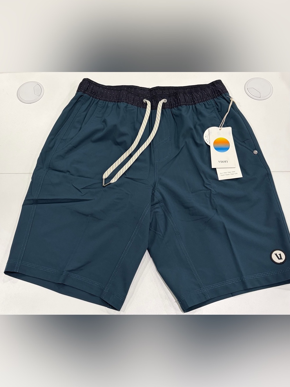 Vuori Men's Small Kore Short Lined 9" Inseam Indigo Blue NWT Builtin Boxer Brief